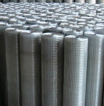 Electro galvanized weld wire mesh rolls in our warehouse.