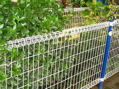 Decorative double ring garden fence for the outer enclosure of flower beds