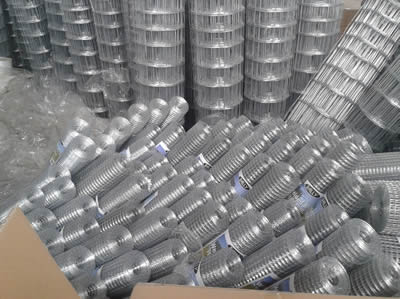 Lots of small rolls galvanized wire mesh are placed in carton.